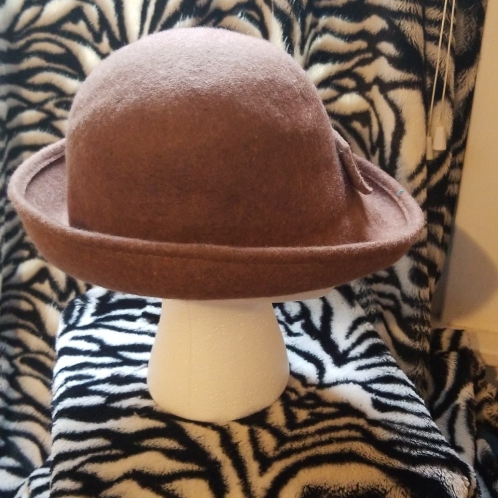 Women's vintage wool winter hat